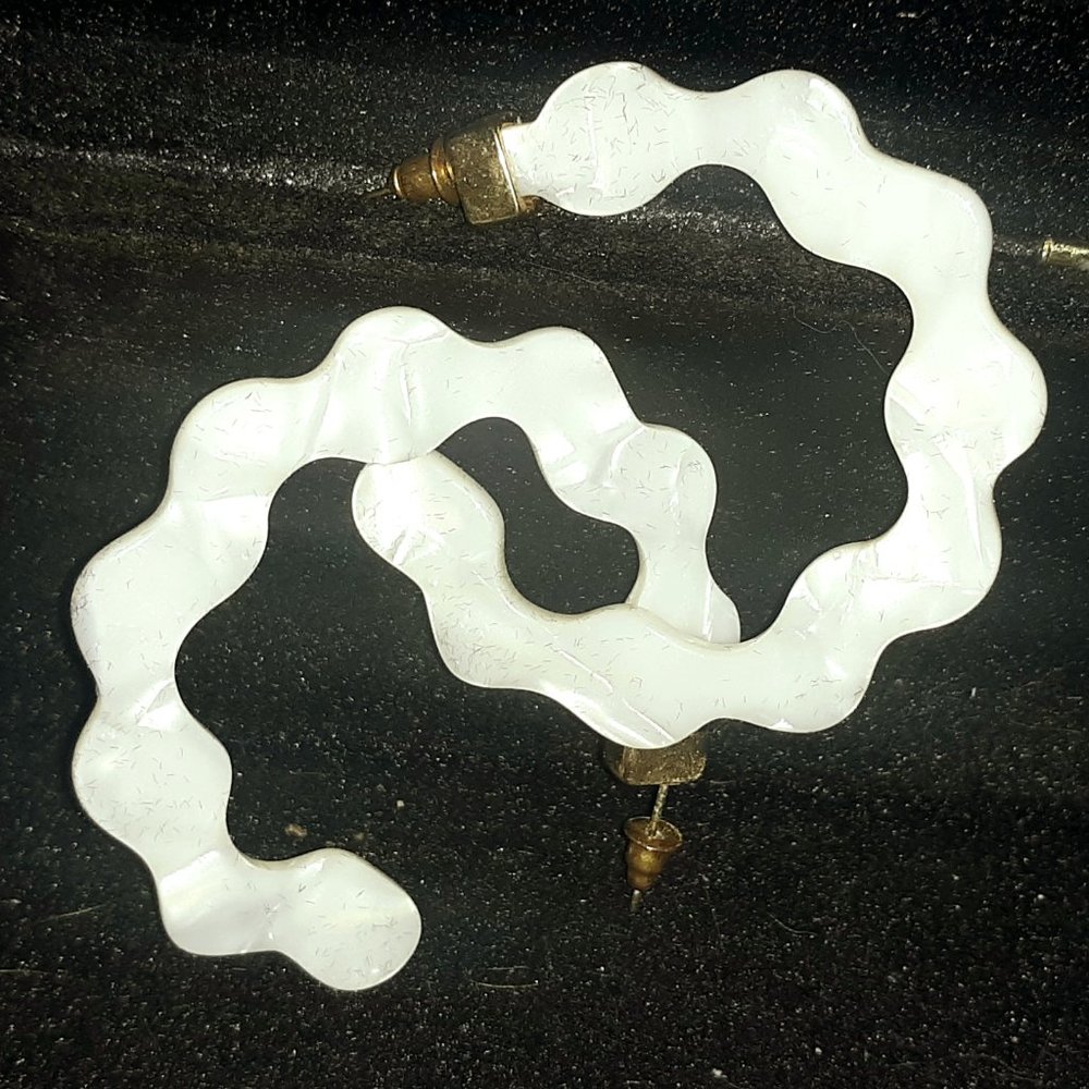 5 for 15! 📣 Post Back Wavy White Earrings